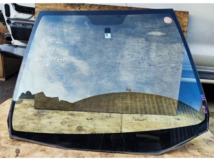 Лобовое стекло Хонда Фит в Белово 255791