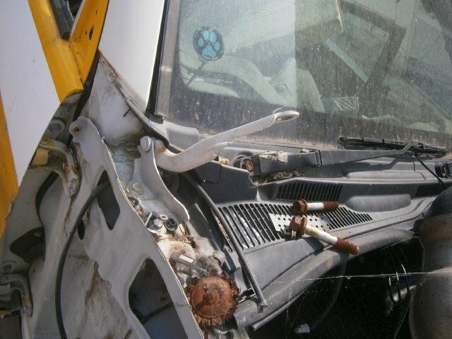 Решетка под лобовое стекло Тойота Хайлюкс Сурф в Белово 29486